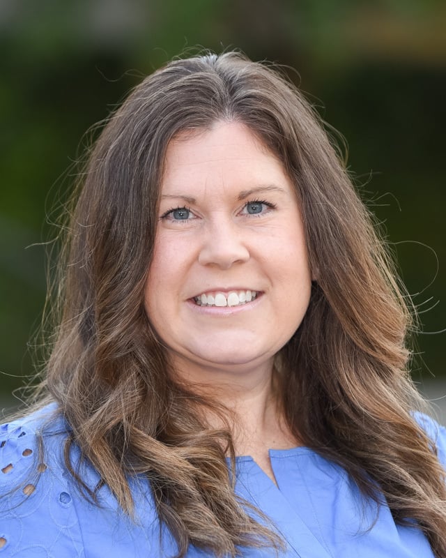 Staff-Benton_Mary_AF0081