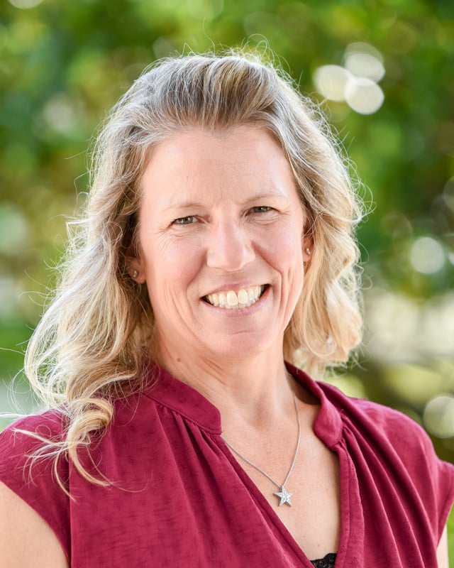 Staff-Ford_Deanna_AF0843